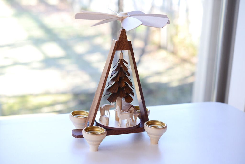 ドイツ製 クリスマスピラミッド 「7人の天使とガラスの鐘」グリュンハイニッヒェン